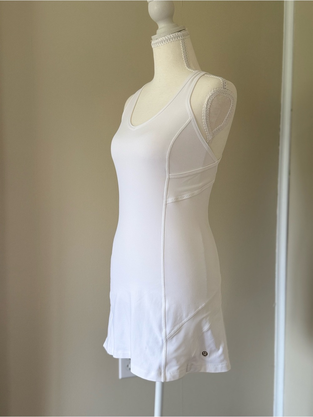 Lululemon White Athletic Tennis Dress with Flared Skirt Size Small Golf Pickleba - Picture 3 of 11